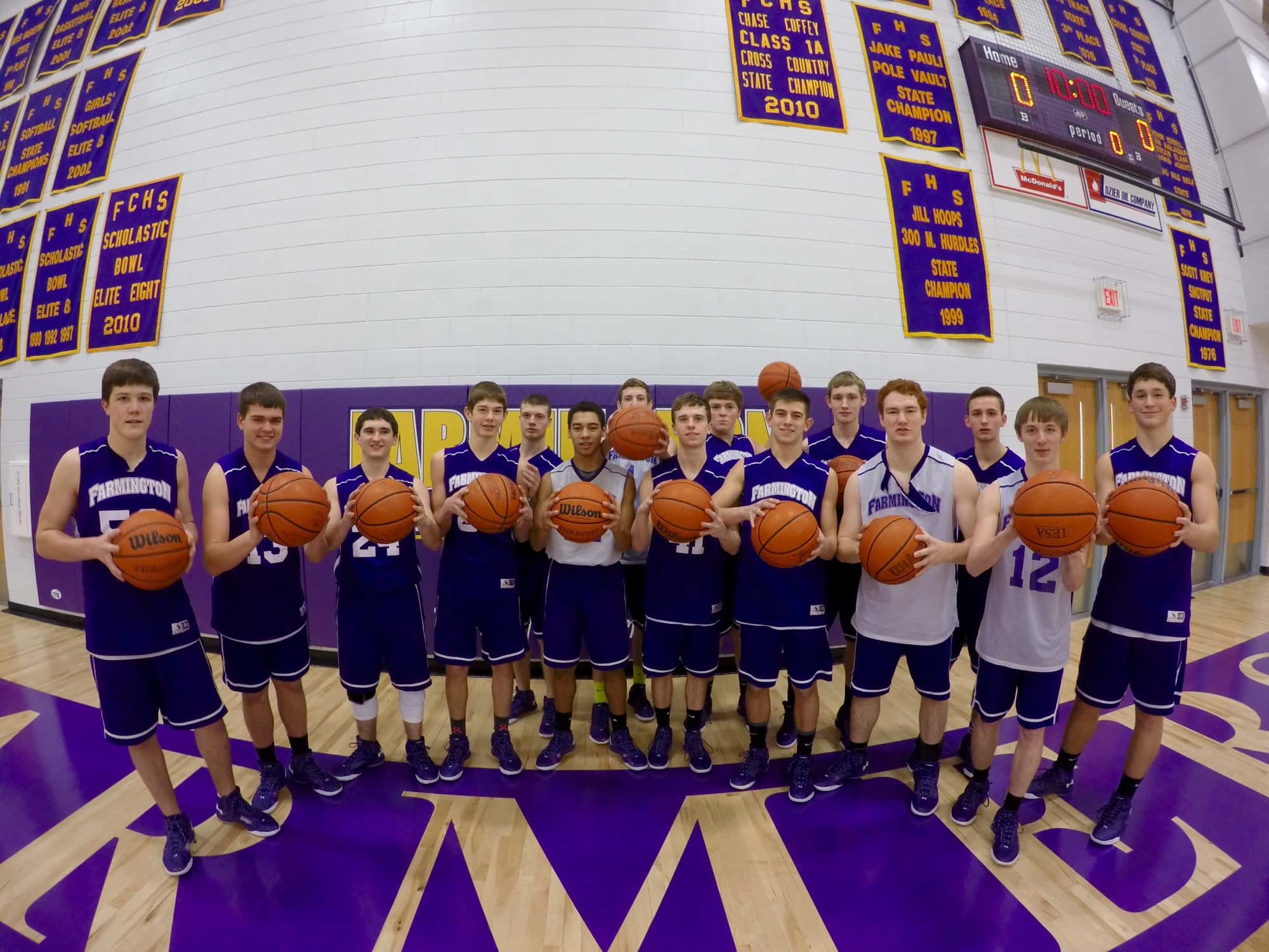 The Farmington Farmers Boys Basketball Team Win Hometown Heroes Of The
