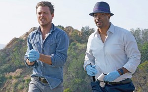 LETHAL WEAPON:  L-R:  Clayne Crawford and Damon Wayans in LETHAL WEAPON coming soon to FOX.  ©2016 Fox Broadcasting Co.  Cr:  Richard Foreman/FOX
