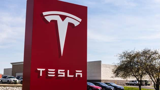 Tesla Overtakes Volkswagen For No Spot Among World S Most Valuable