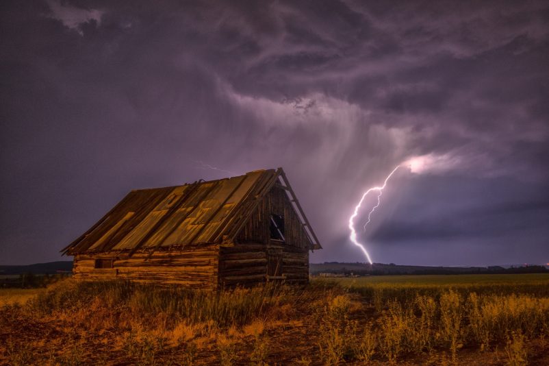 Tornadoes, hail hit eastern Wyoming; 1 injury reported Tornadoes, hail hit eastern Wyoming; 1 injury reported