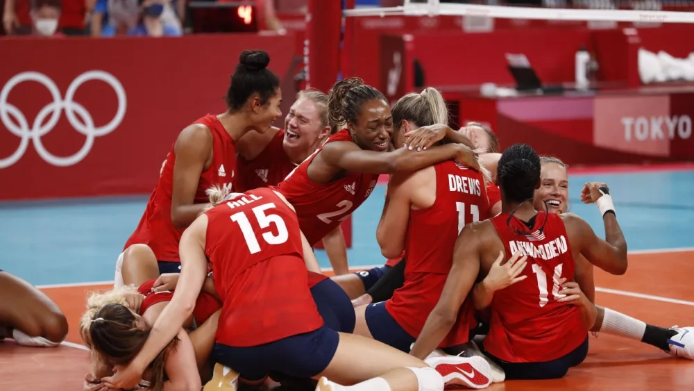 U.S. women's volleyball beats Brazil in semifinal to advance to gold