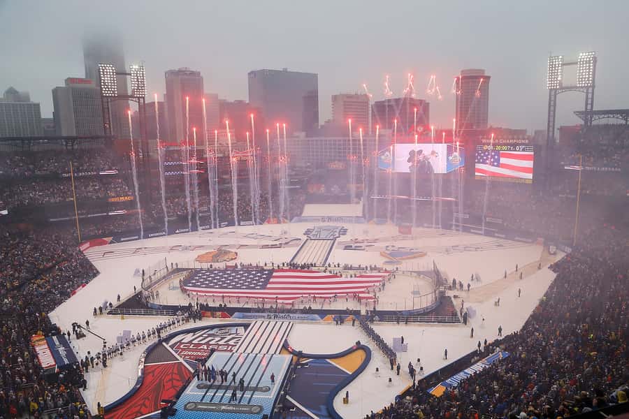 Photos St Louis Blues Win Winter Classic At Busch Stadium Kspw Fm