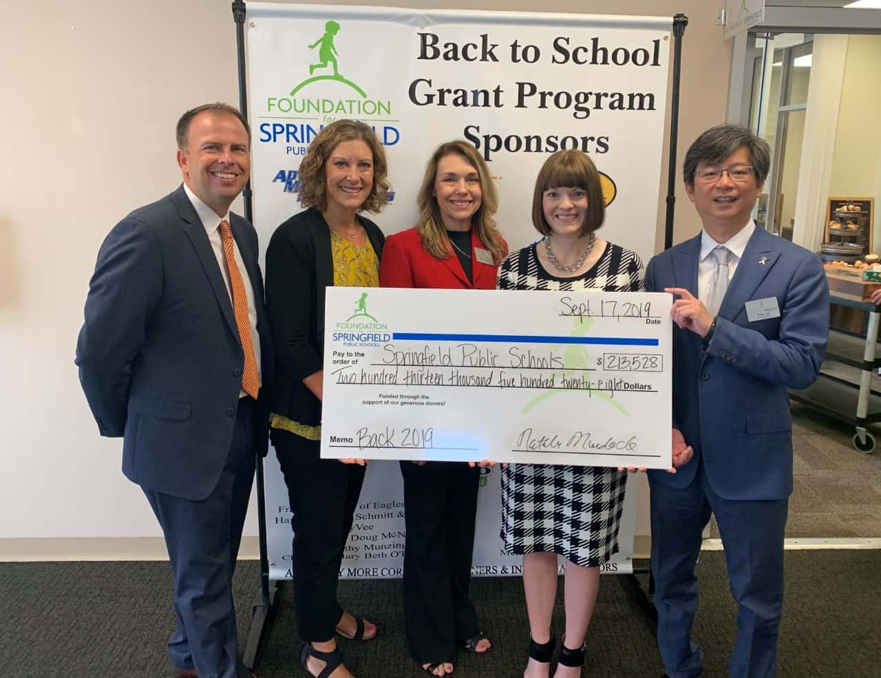Foundation For Springfield Public Schools Awards 213 528 In Back