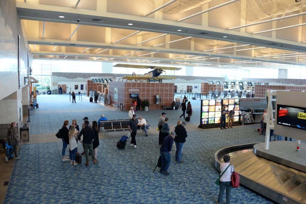 Springfield Branson Airport Gets 3 7 Million Grant KSPW FM   Springfield Airport 2 1024x684 