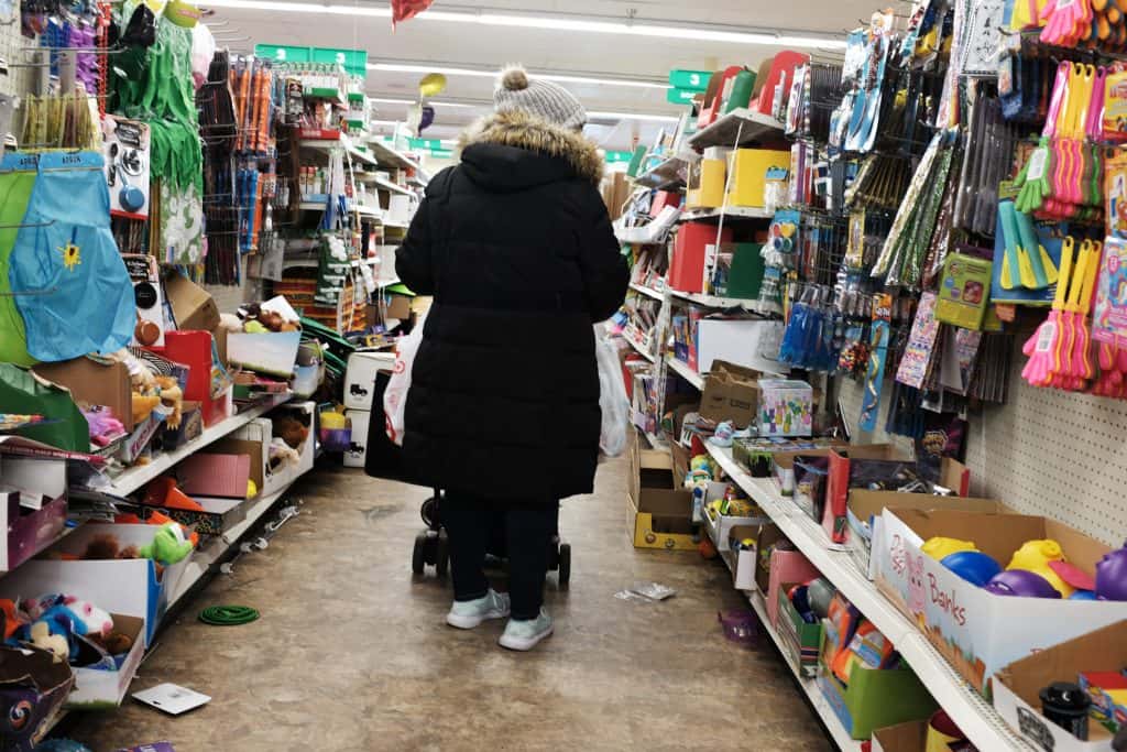 Dollar Tree To Close Up To 390 Family Dollar Stores KTTS