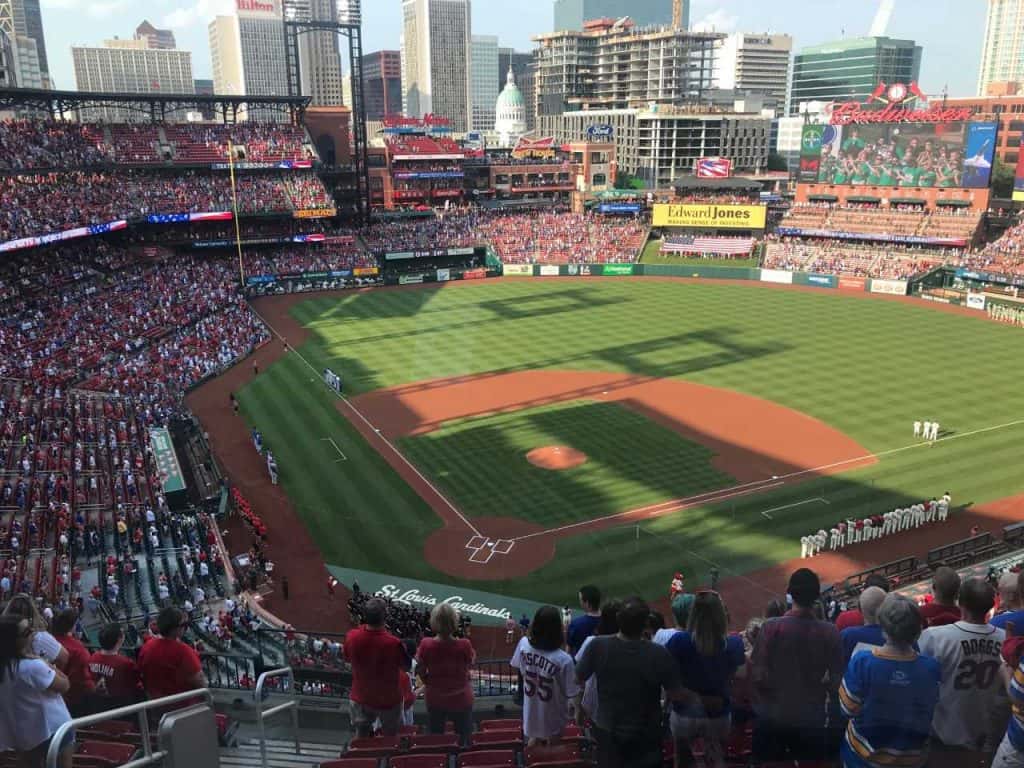 St. Louis Cardinals Stay Up Late To Beat Chicago Cubs 7-4 | KTTS
