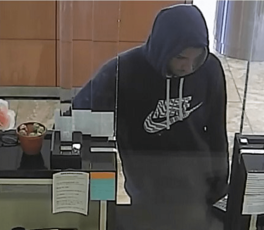 FBI Releases Photos Of Bank Robbery Suspect | 104.1 KSGF