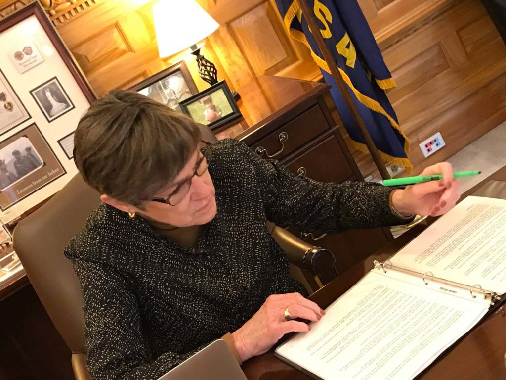 Gov. Kelly Announces Pay Raise for State Employees in 24/7 Facilities - Vimarsana News