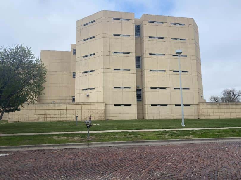 Lawsuit filed over death of Sedgwick County jail inmate - Vimarsana News