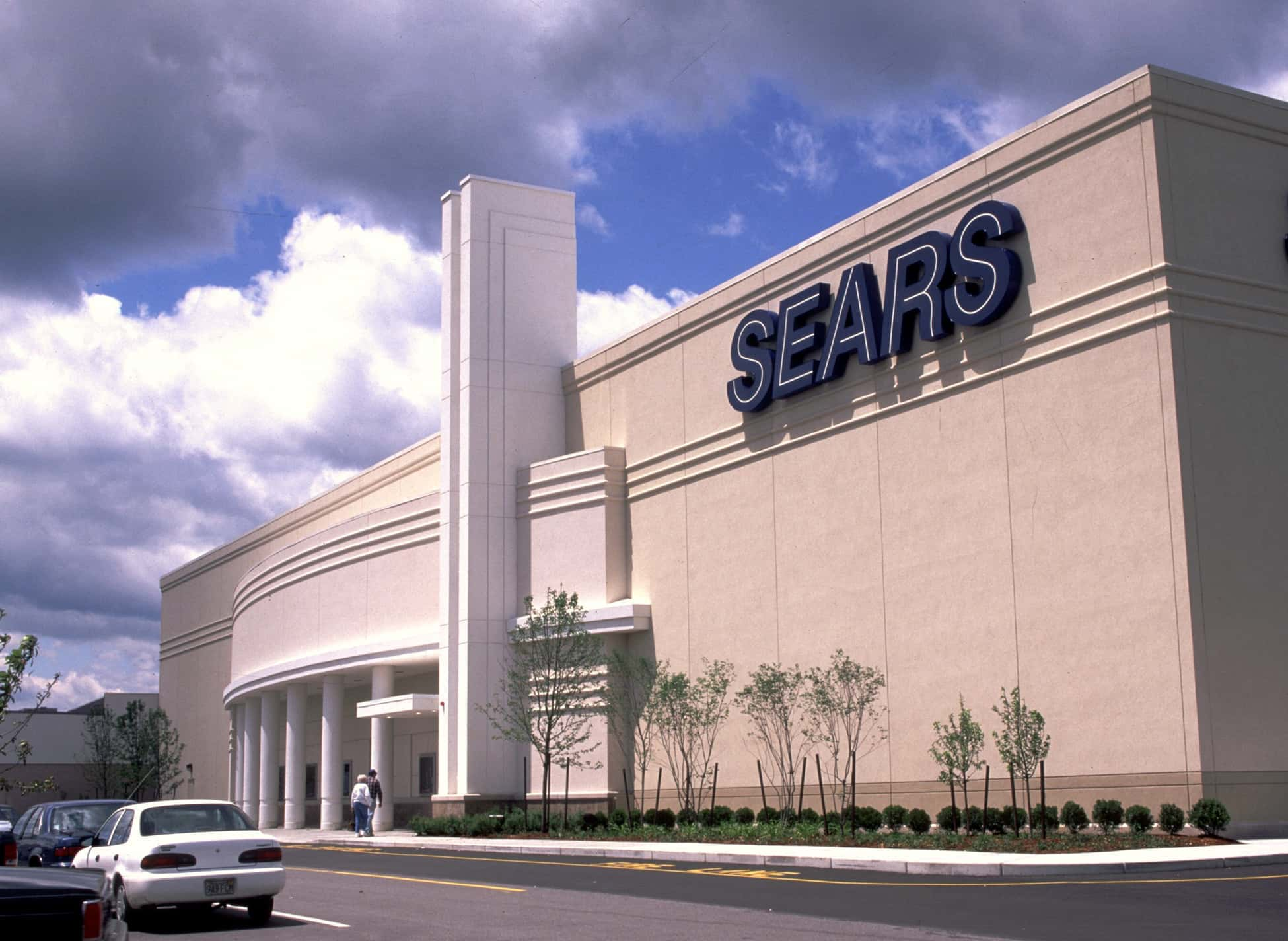 Sears Closing Springfield Store | 104.1 FM | KSGF