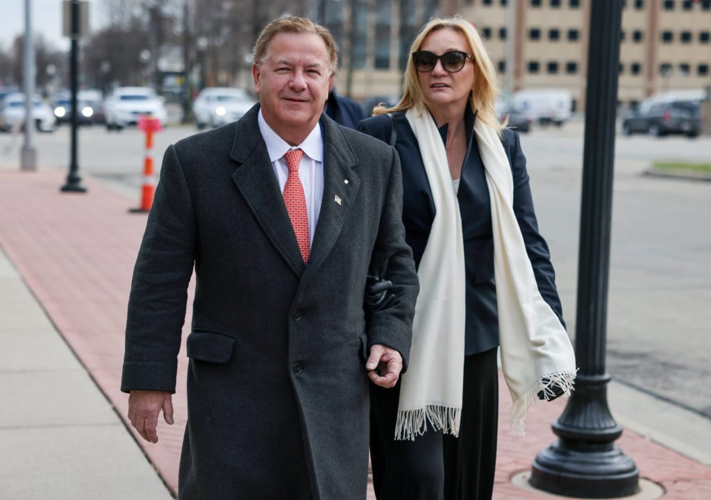 After Pardon From Governor, McCloskeys Want Their Guns Back - Vimarsana News