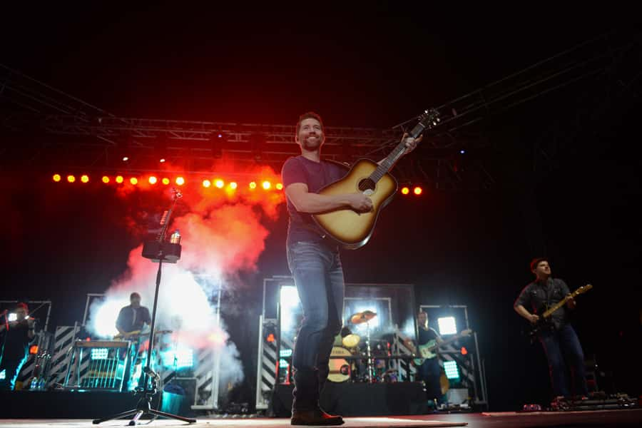 josh-turner010_1523728208655-jpg_83843140_ver1-0_900_675