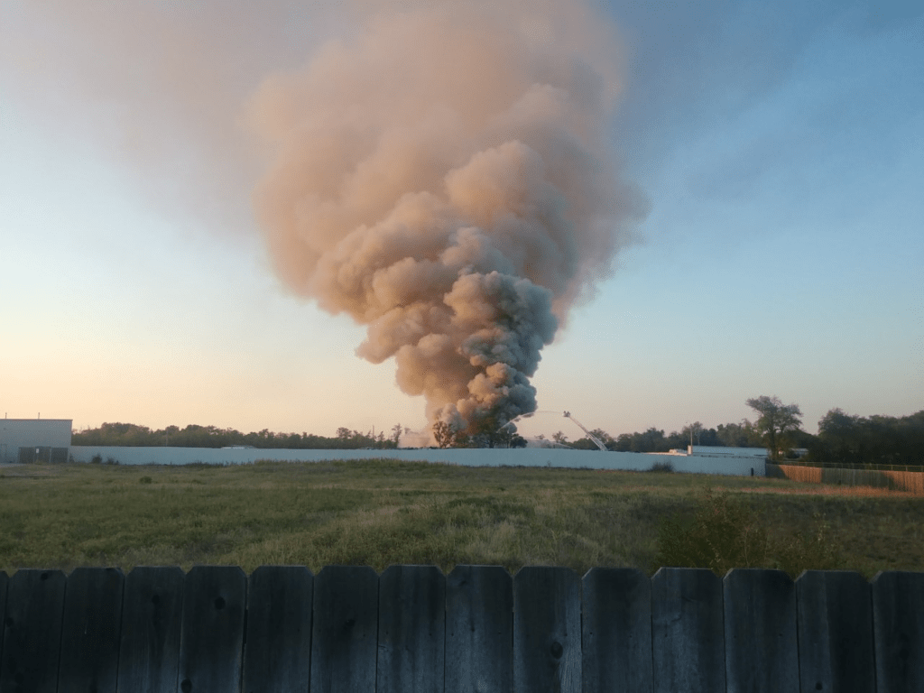 No word on cause of Wichita salvage yard fire | Country 101.3 KFDI