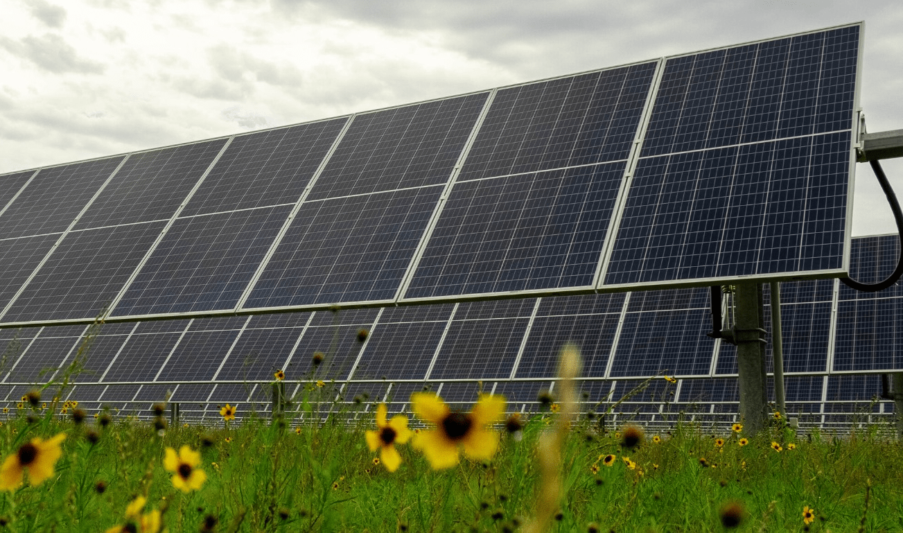 More solar farms planned in Kansas | Country 101.3 KFDI