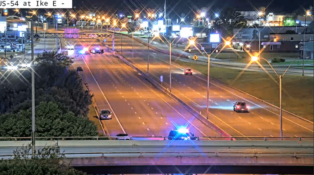 Wichita man dies after latenight crash on west Kellogg Country 101.3