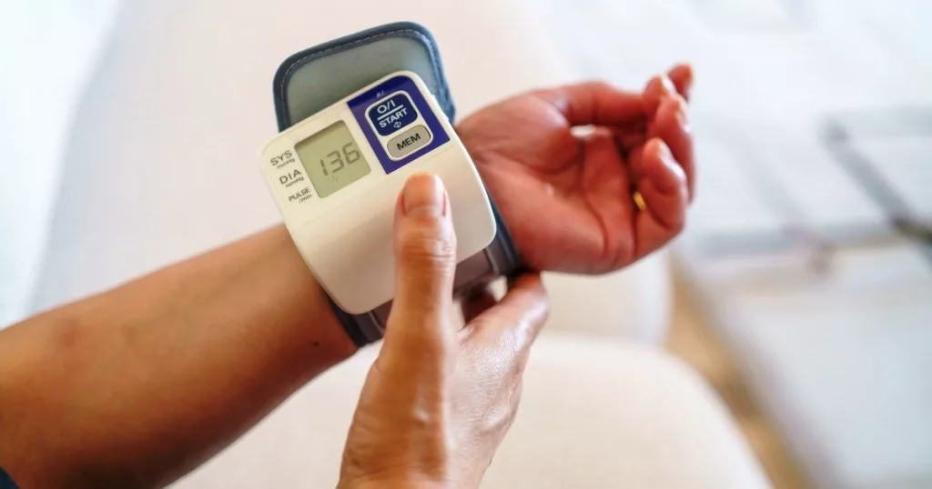 thumbnail_bloodpressuremonitor_1200x630