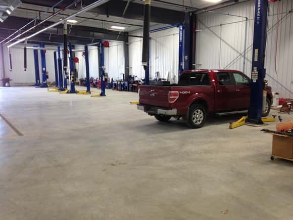 The new Stoudt Ross Ford Service Department.