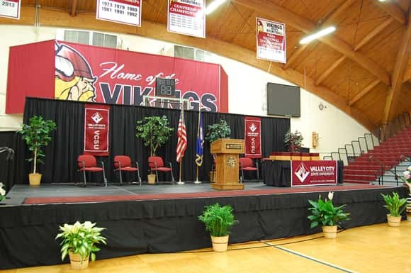 vcsu-fieldhouse-commencement