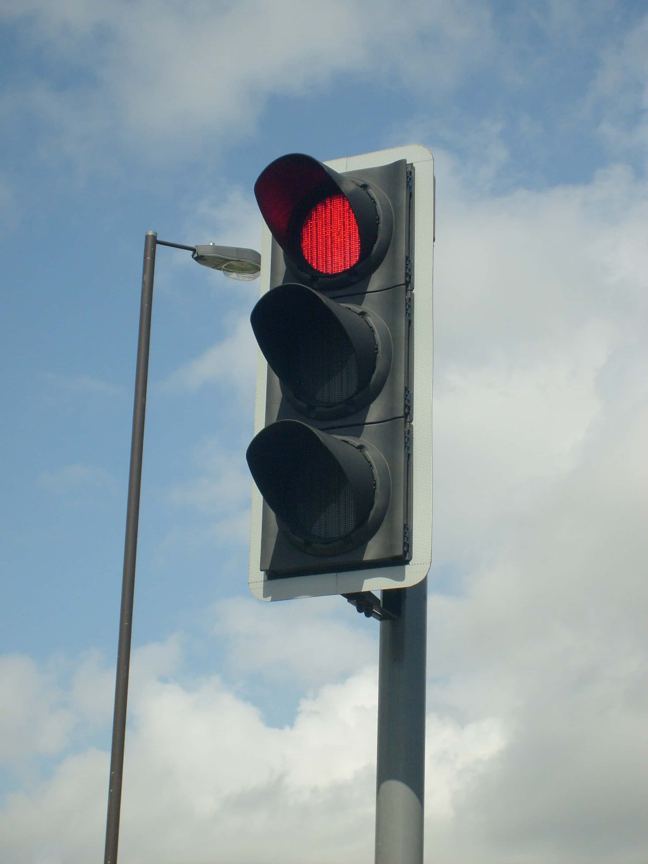 modern_british_led_traffic_light