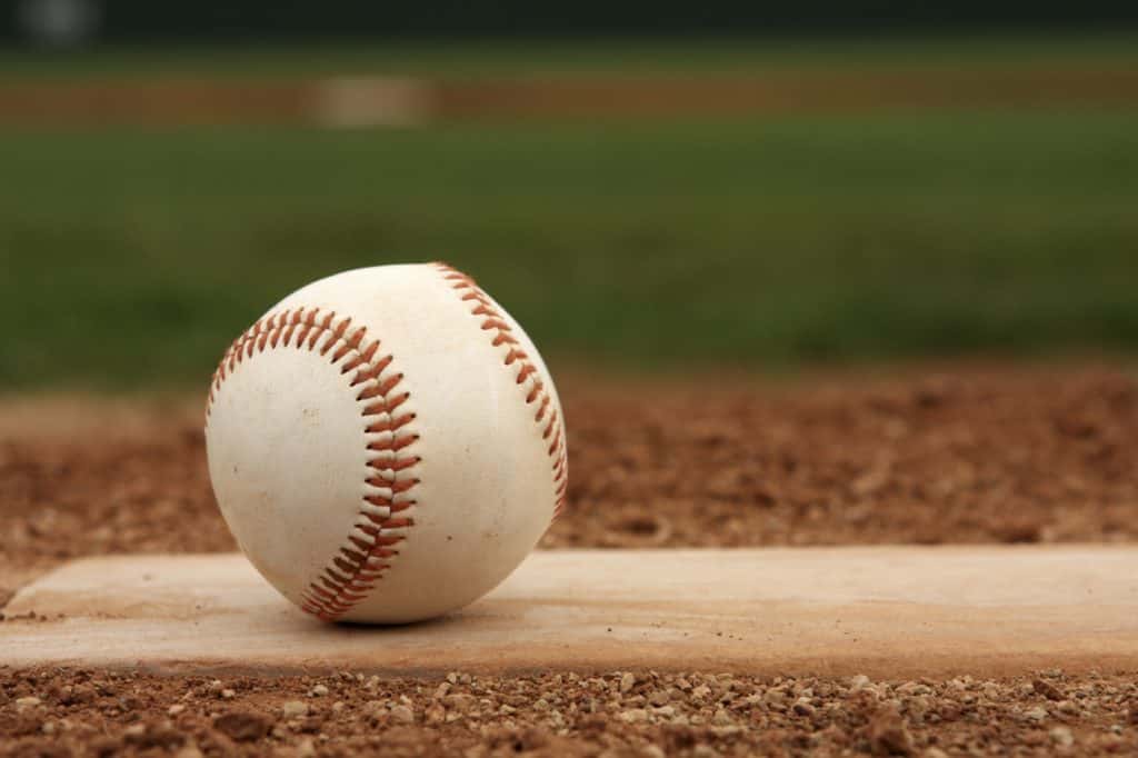 Big Sixth Inning Powers Loboes Past South Border - Vimarsana News