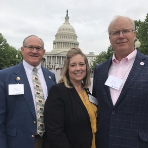 Paul Witthaur, Wanda Vining-Alber and Michael Bergquist pose at the nation's capitol. Photo courtesy of NAIFA.