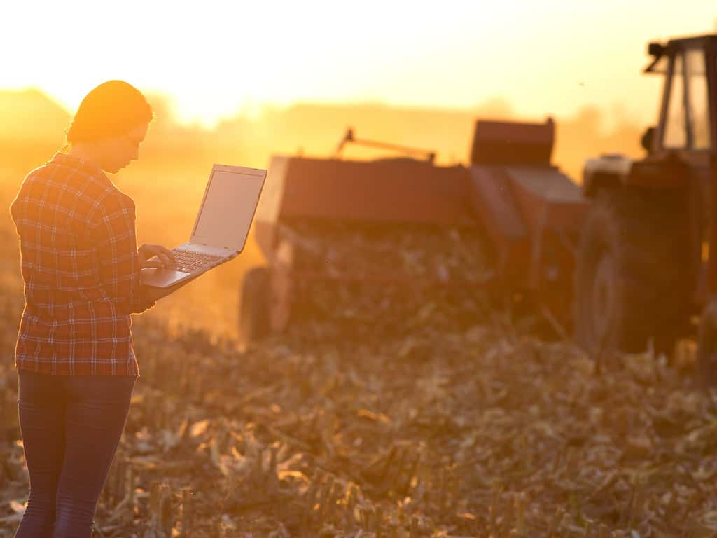 usda-reports-farm-computer-ownership-and-usage-kqlx