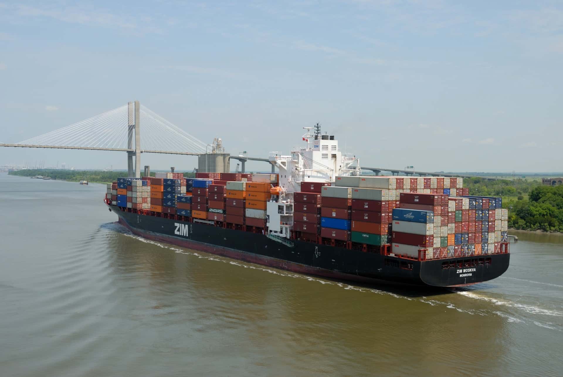 cargo-container-ship-1416998431ybe