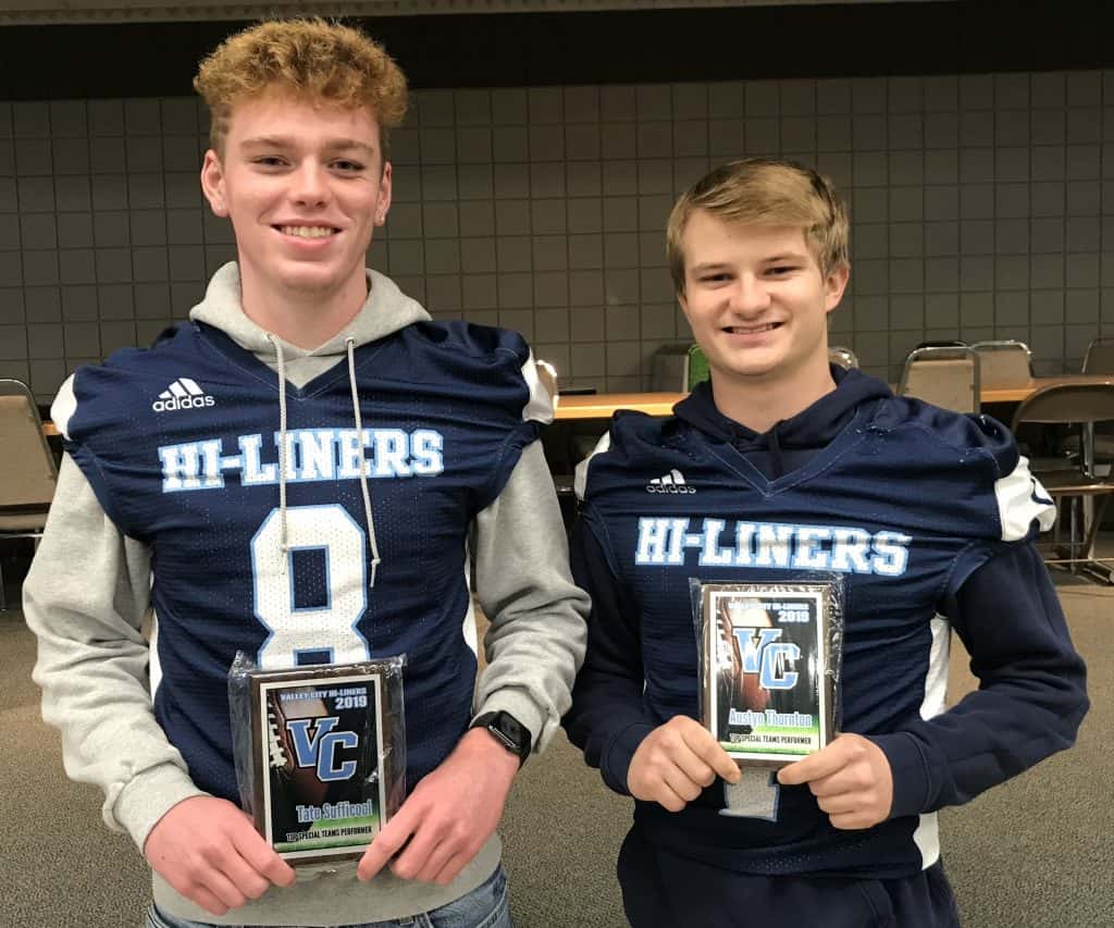 HiLiner Football Hands Out Year End Awards News Dakota