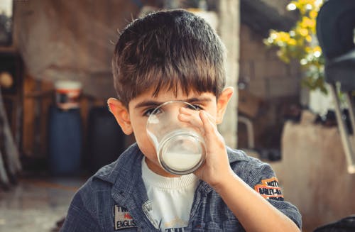 boy-drinking-milk