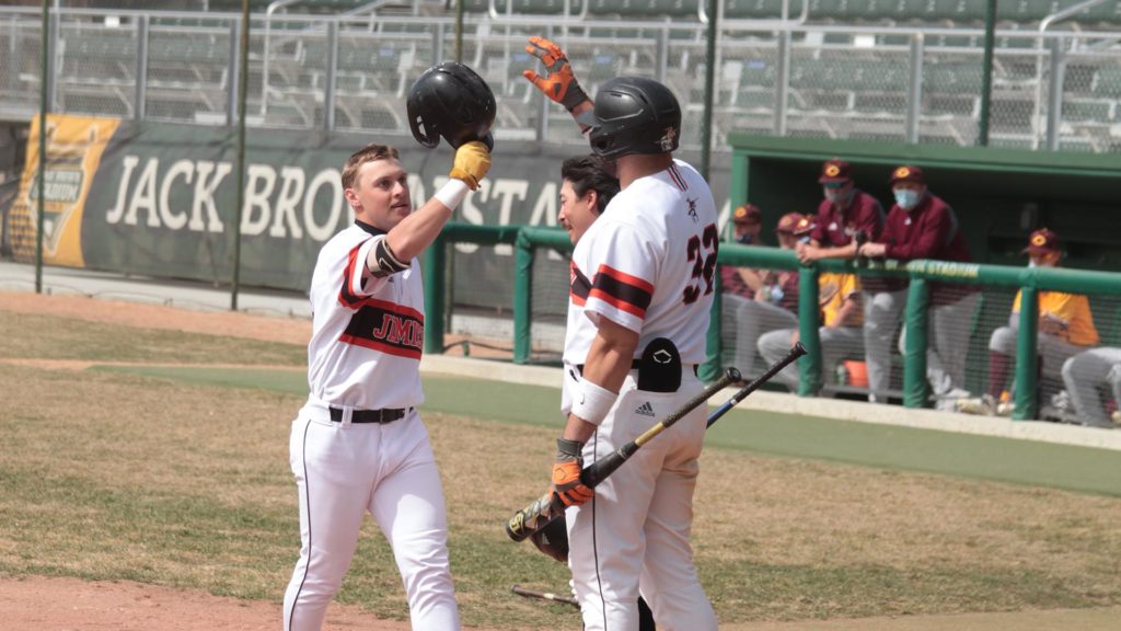 Offense On Display in Jimmies Win Over Concordia-Moorhead - Vimarsana News