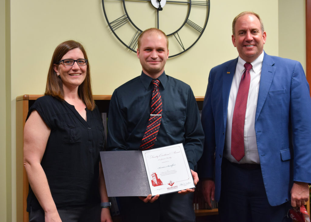 VCSU Announces Faculty Excellence Awards - Vimarsana News