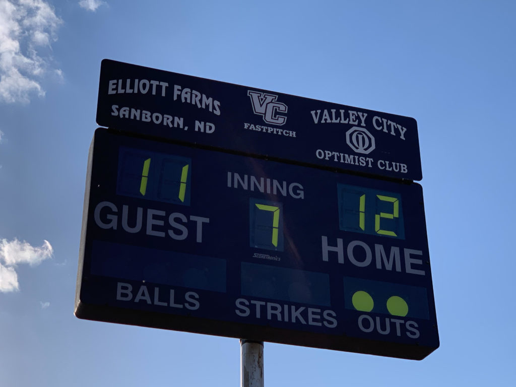 Hi-Liners Beat Mustangs in Walk-Off Fashion - Vimarsana News