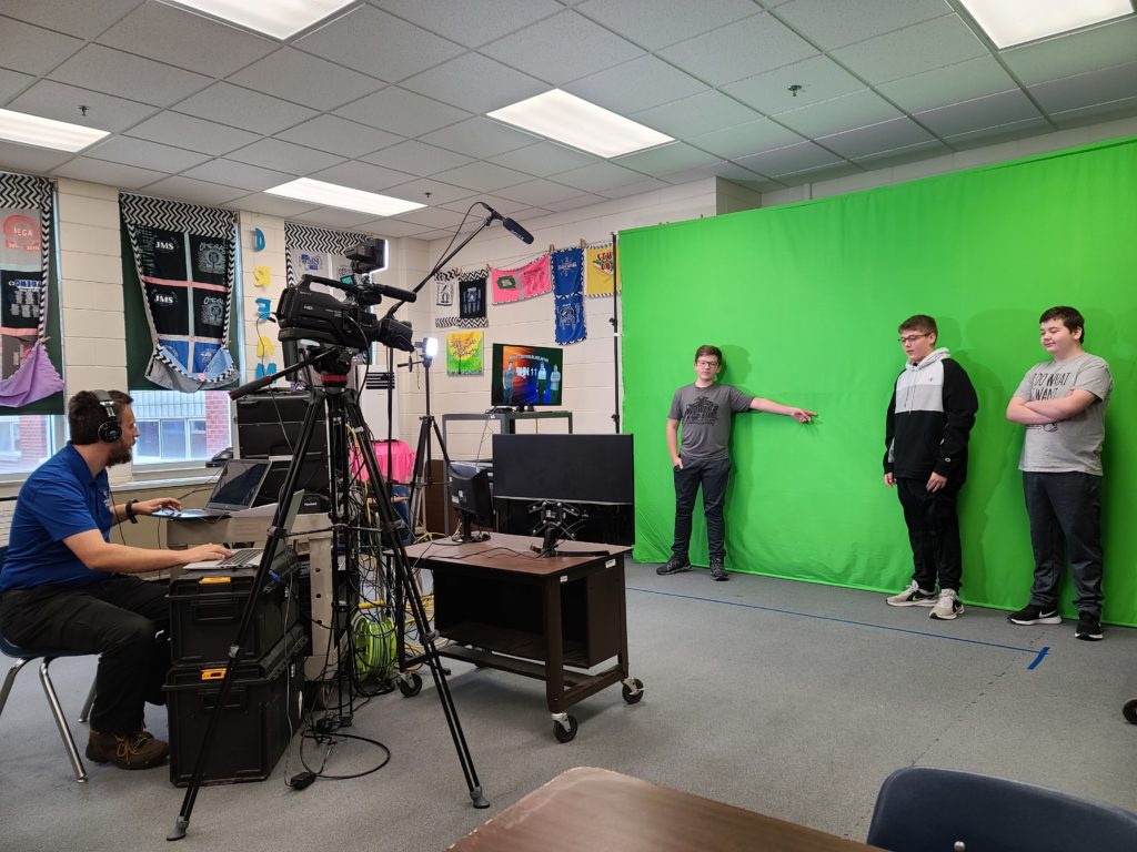 8th Graders Use Weather Forecast Setup for Earth Science - Vimarsana News