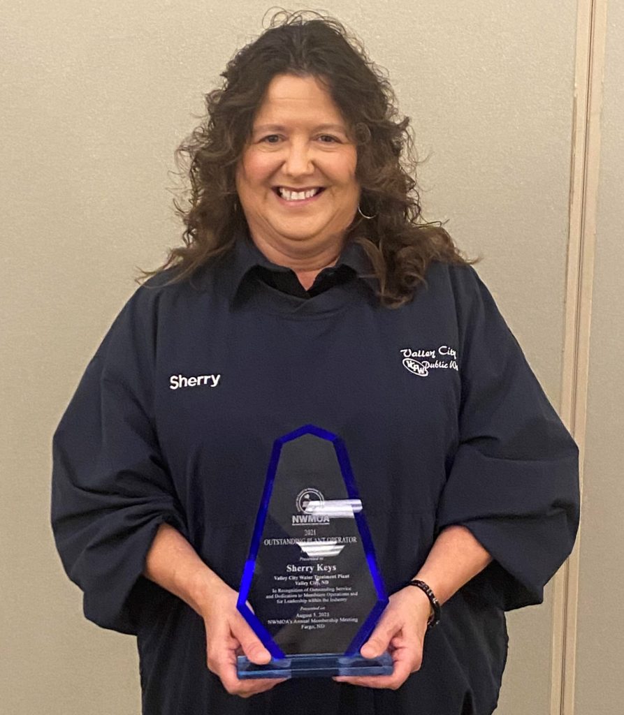Sherry Keys Named NWMOA Operator of the Year - Vimarsana News