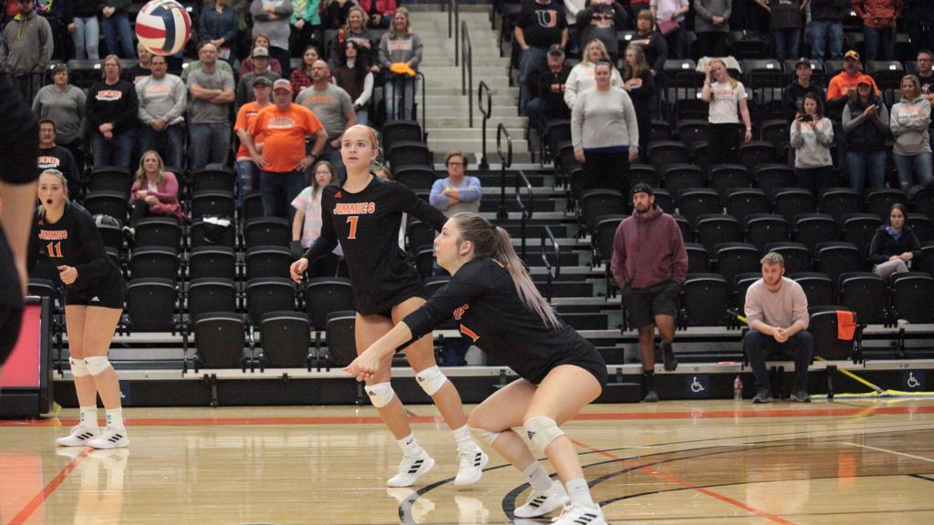 No. 1 Jimmies Defeat Sixth-Ranked Midland in Four Sets - Vimarsana News