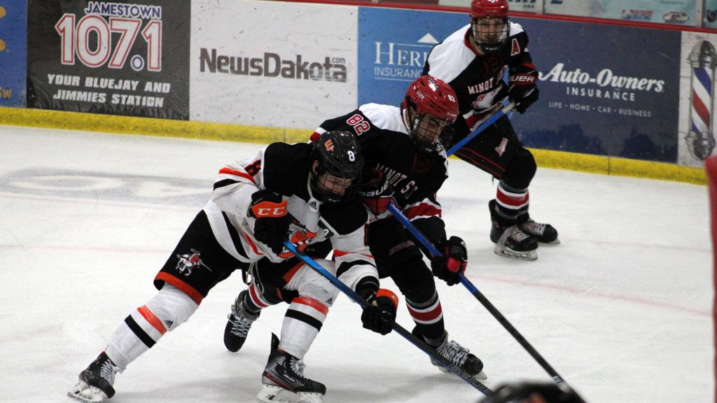 Beavers Edge Jimmies with Late Goal - Vimarsana News
