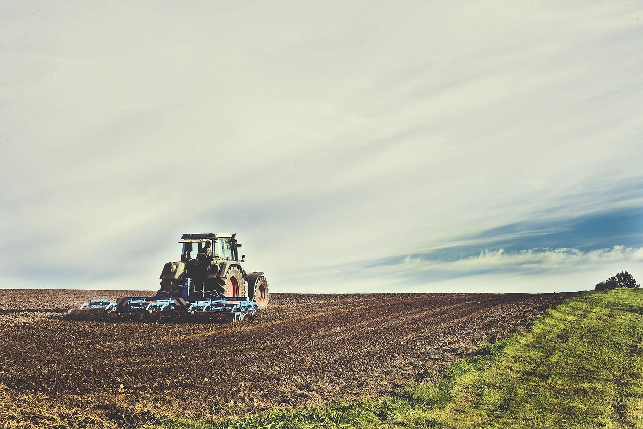 agricultural-machine-1919021_1280