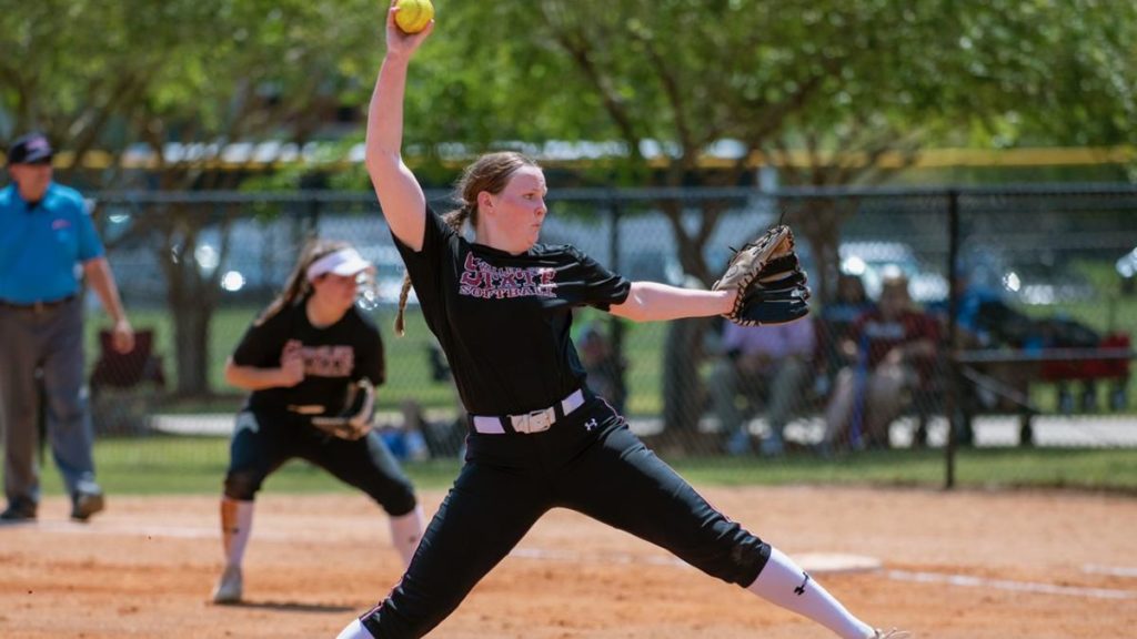 VCSU Softball Season Ends with Loss to Saints at NAIA Tournament - Vimarsana News