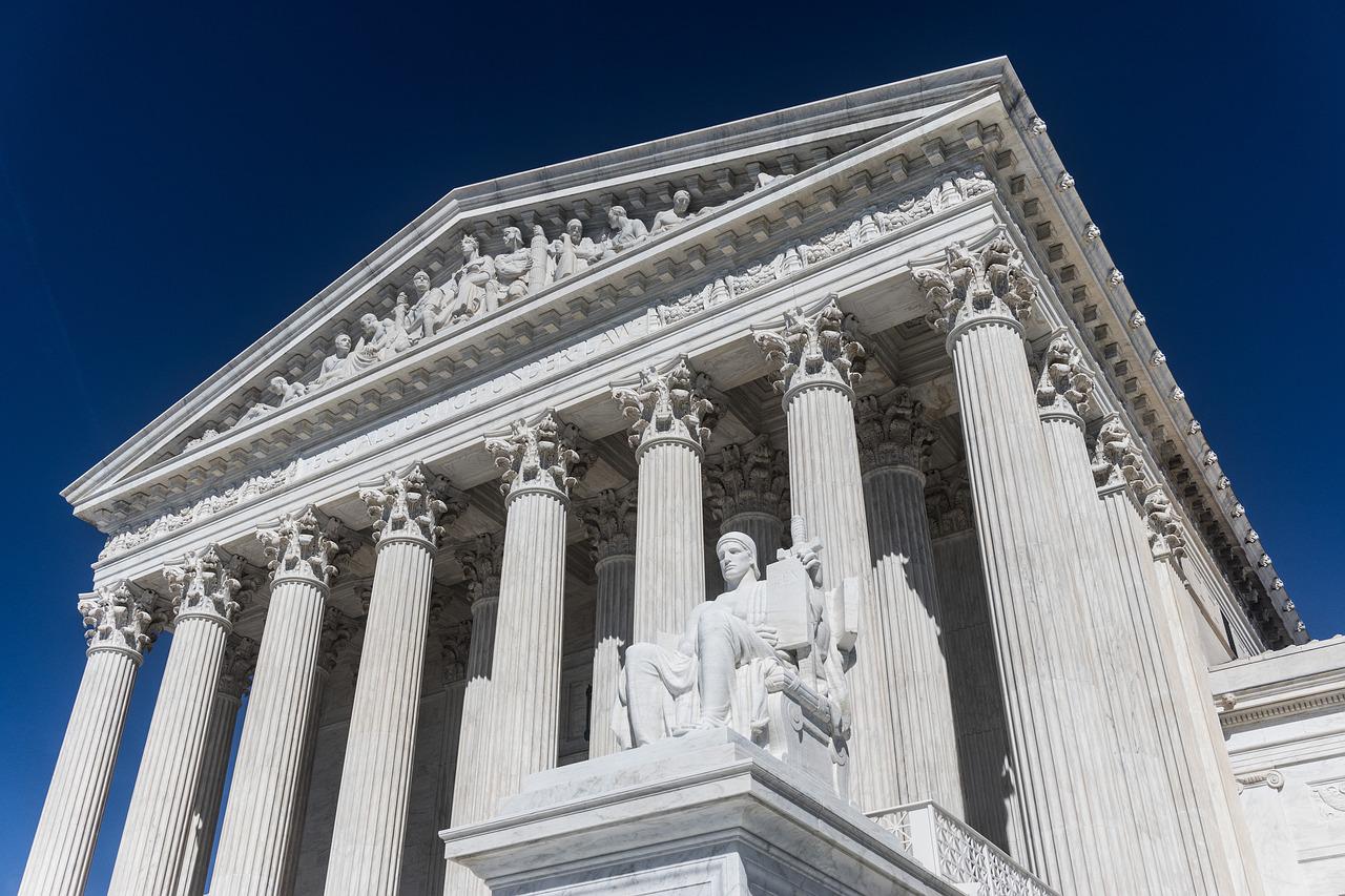 us-supreme-court-building-2225766_1280-1