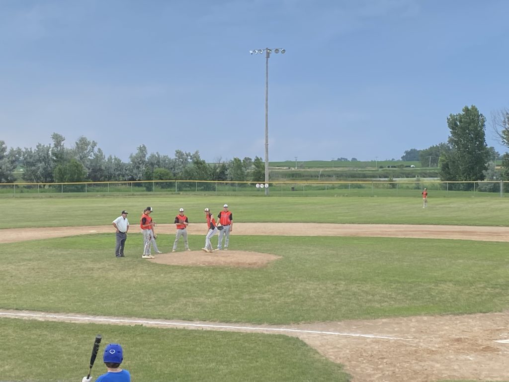 Oakes Wraps Up Regular Season With Road Win - Vimarsana News