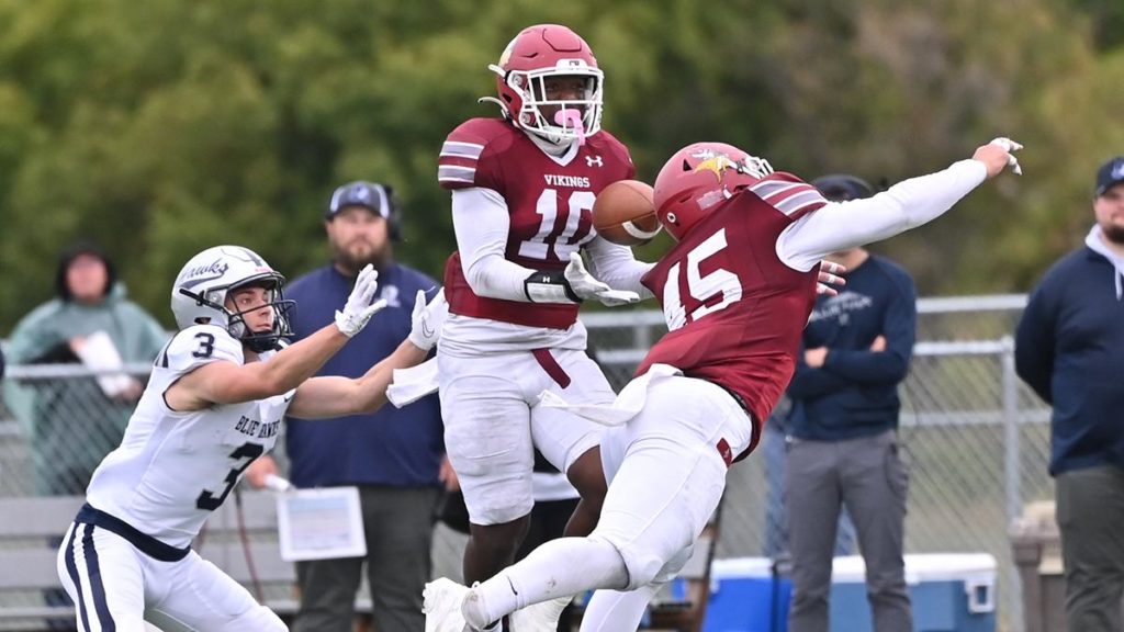 VIKINGS DROP HOMECOMING GAME TO BLUE HAWKS - Vimarsana News