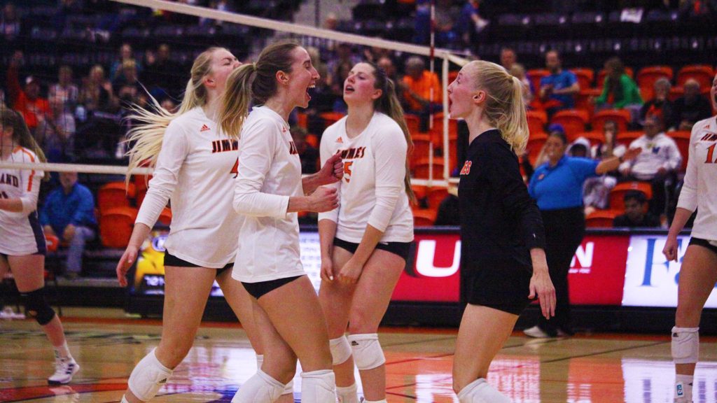 Second-Ranked Jimmies Begin Road Swing With Win at No.19 Dordt - Vimarsana News