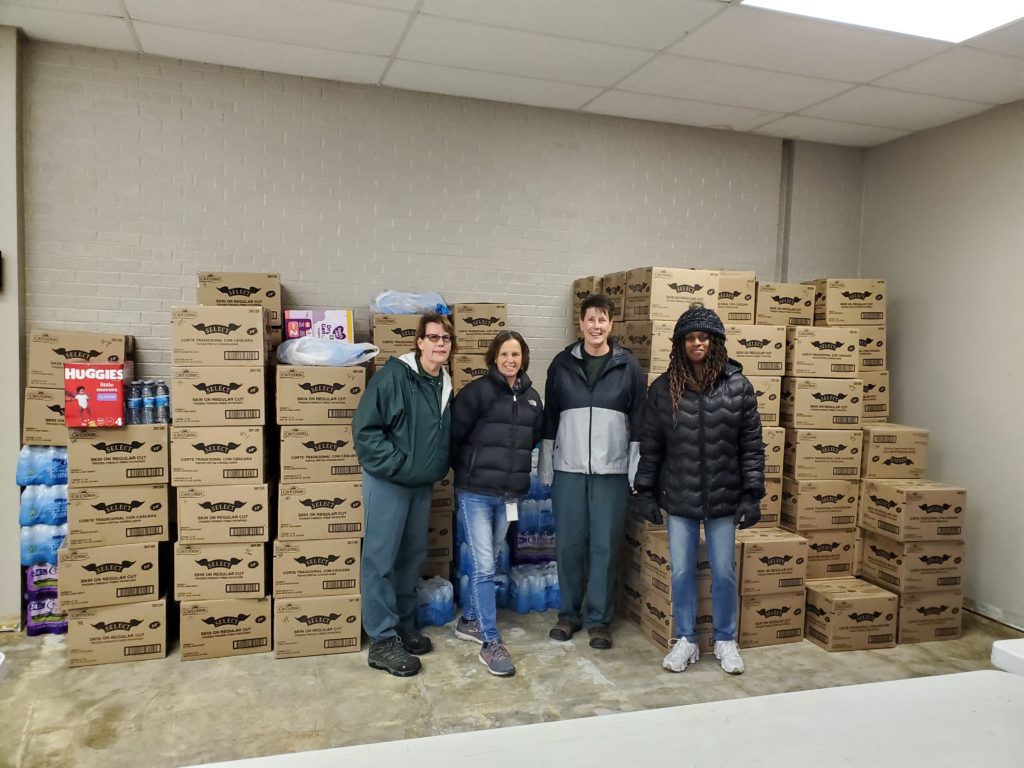 Jamestown Manufacturing Employees Donate Food Locally News Dakota