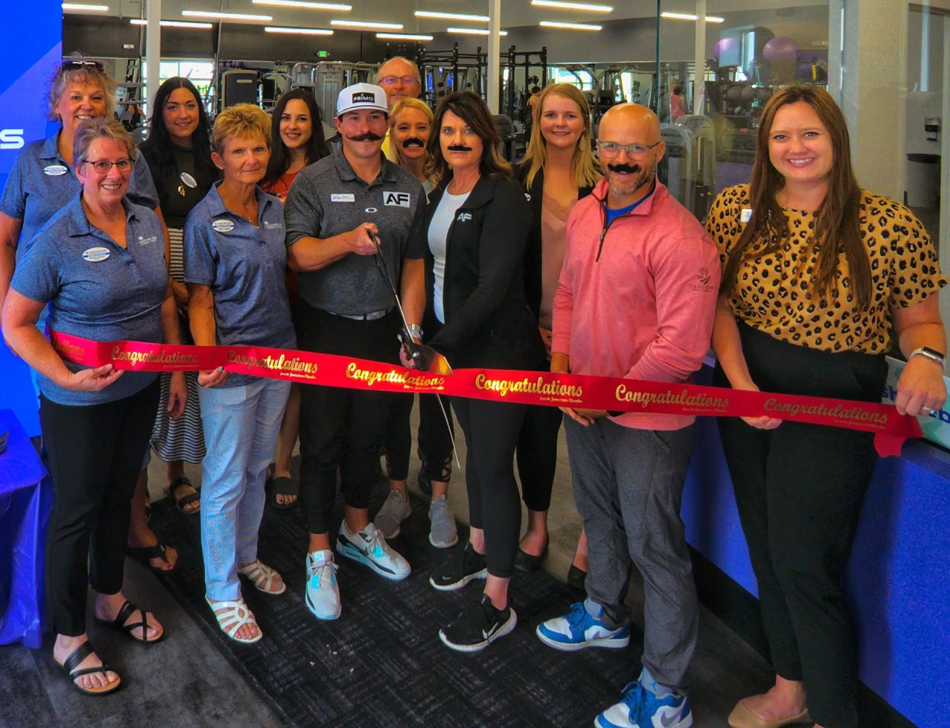 anytime-fitness-ribbon-cutting