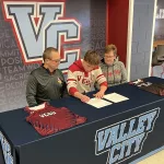 Parker signs with VCSU