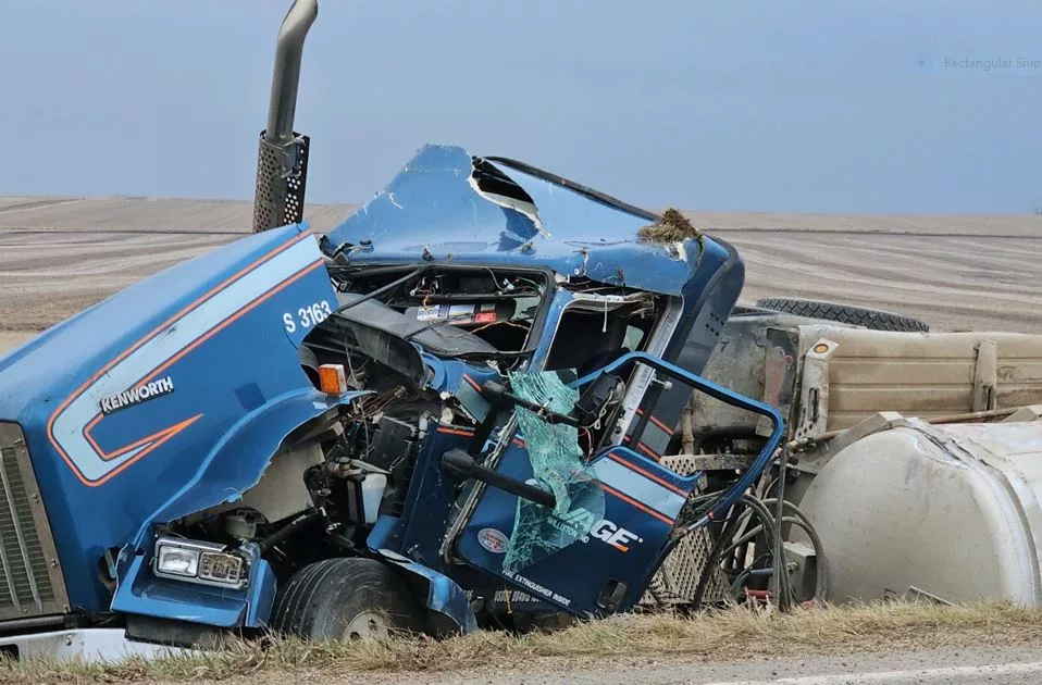 williston-tanker-truck-crash