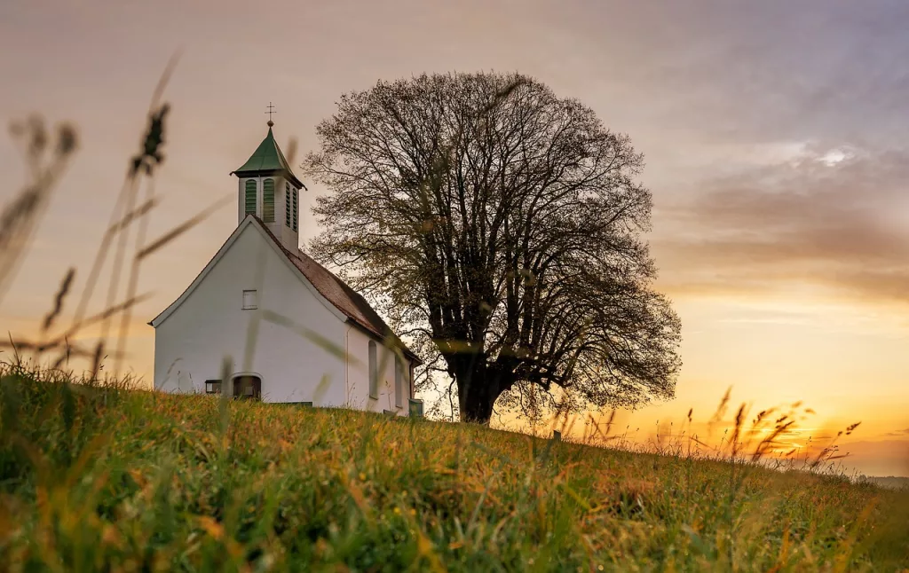 North Dakota GOP Voters Emphasize Christian Values in Government, New Poll Finds - Vimarsana News