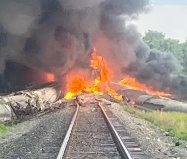 foster-county-derail-tank-fires