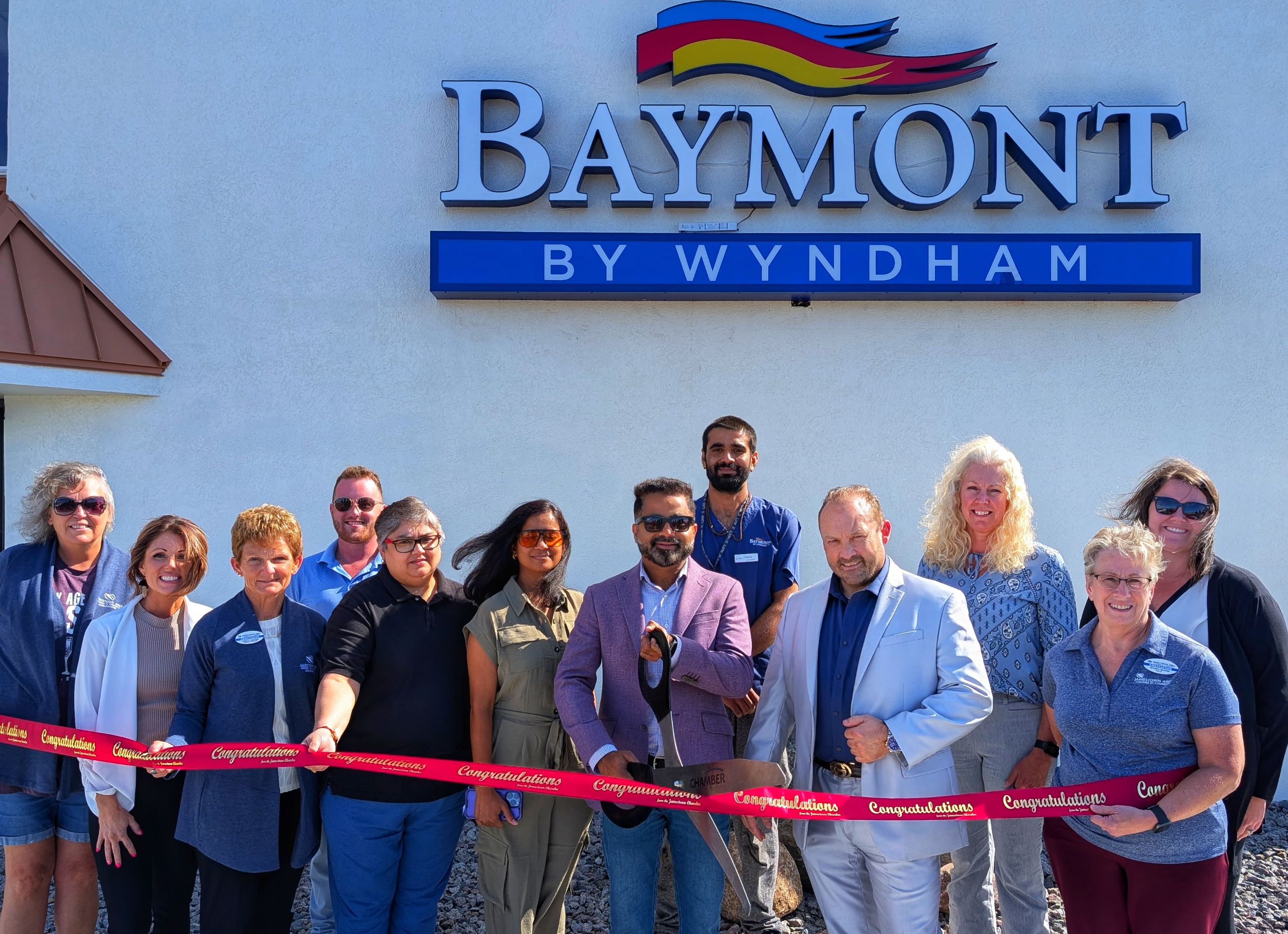 baymont-ribbon-cutting