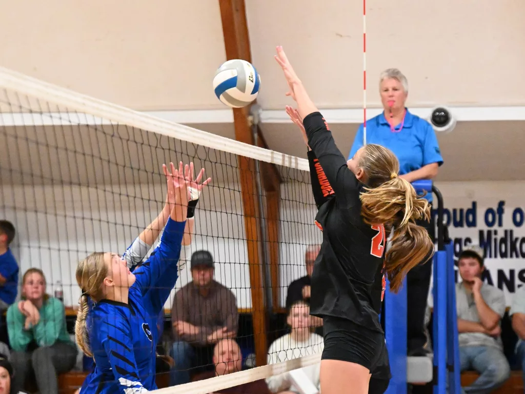 Oakes Takes Sole Possession of Top Spot in District 5 News Dakota